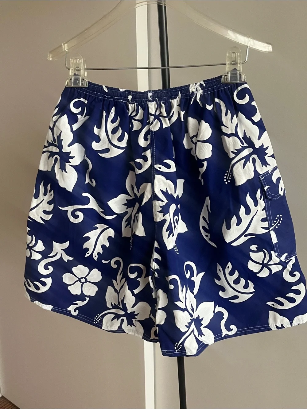 NWT Bali Unisex Hawaiian Floral Shorts Side Pocket Blue & White Cotton Blend Med
